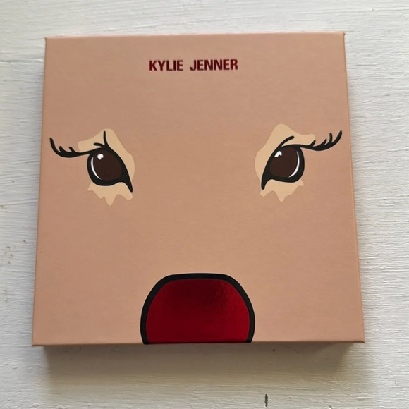 Kylie Jenner Pressed Powder Palette 16 pigments‎ Reindeer Vegan Formula NWT - Picture 1 of 5
